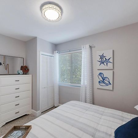 Beautiful 1 Bedroom Steps To The Beach! West Palm Beach Exterior foto