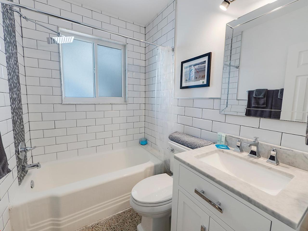 Beautiful 1 Bedroom Steps To The Beach! West Palm Beach Exterior foto